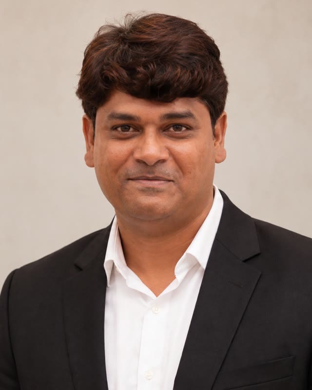 Mr Nishat Ahmed Khan